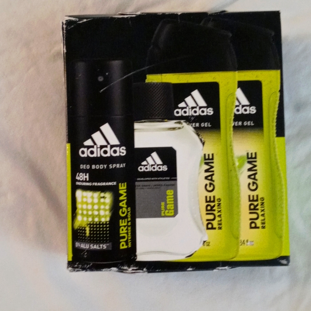 Addidas toiletry set